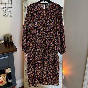 H&M Divided midi floral dress. Size Medium. Worn once.